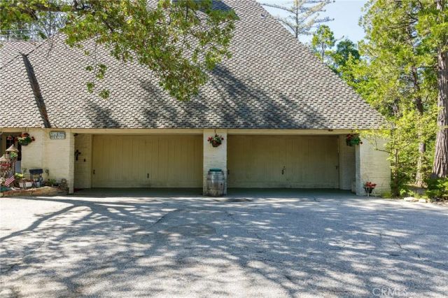 28641 North Shore Road, Lake Arrowhead, CA 92352