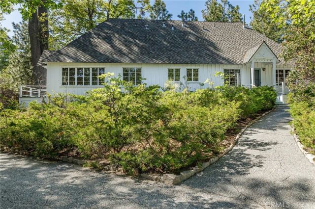 28641 North Shore Road, Lake Arrowhead, CA 92352