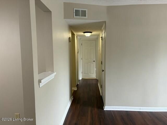 1503 La Fontenay Ct, Louisville, KY 40223