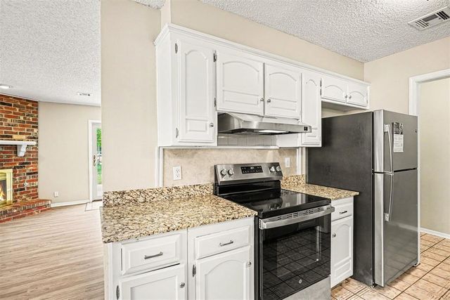 708 Red Oak Terrace, Edmond, OK 73003