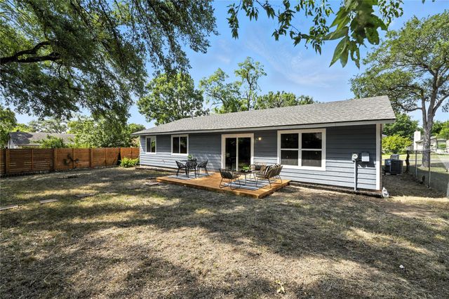 2400 Burly Oak DR, Austin, TX 78745
