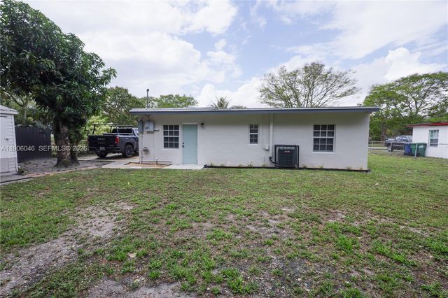2310 W Bunche Park Dr, Miami Gardens, FL 33054
