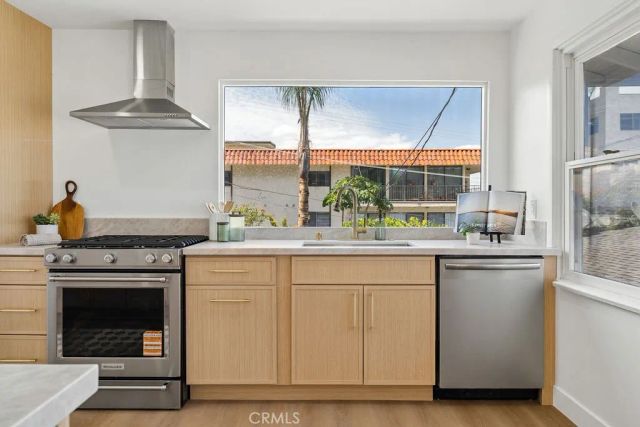702 W 34th, San Pedro, CA 90731