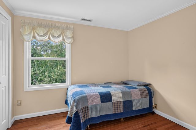 5 Carruth Dr, Northborough, MA 01532