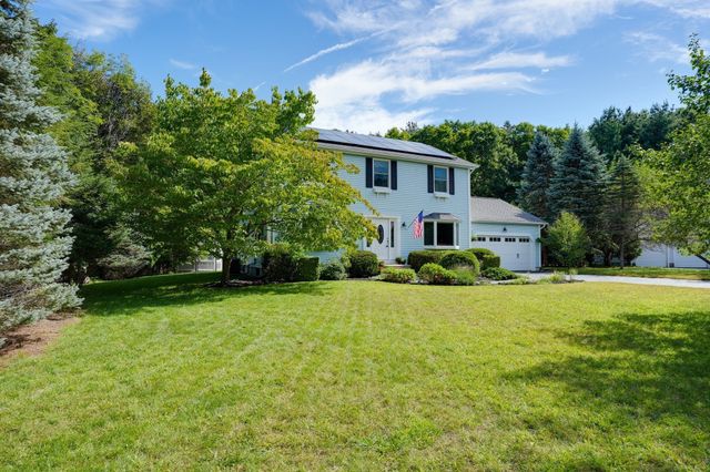 5 Carruth Dr, Northborough, MA 01532
