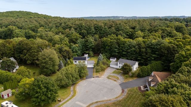 5 Carruth Dr, Northborough, MA 01532