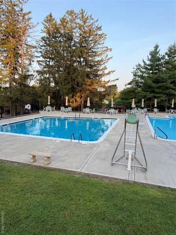 908 Scenic Lane, Poughkeepsie, NY 12603