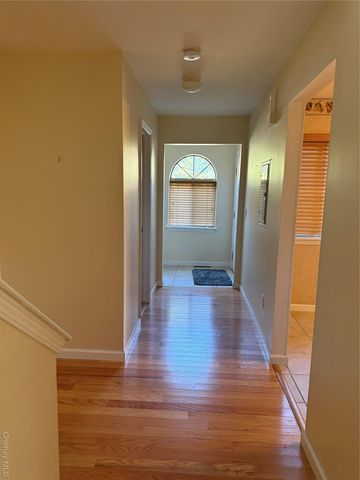 908 Scenic Lane, Poughkeepsie, NY 12603