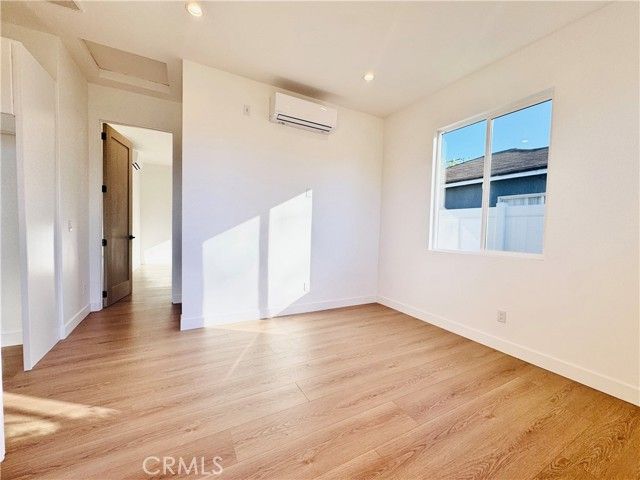 6858 Aura Avenue, Reseda (los Angeles), CA 91335