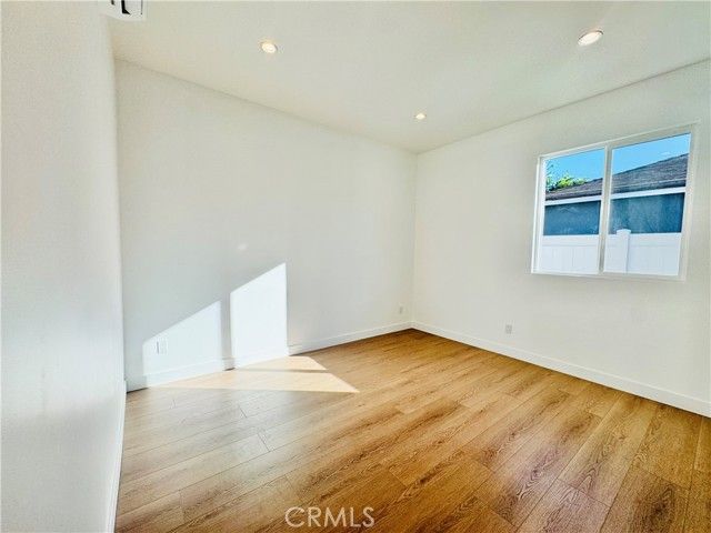 6858 Aura Avenue, Reseda (los Angeles), CA 91335