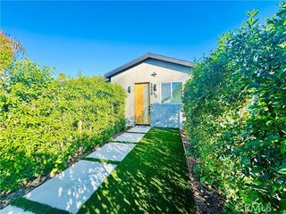 6858 Aura Avenue, Reseda (los Angeles), CA 91335