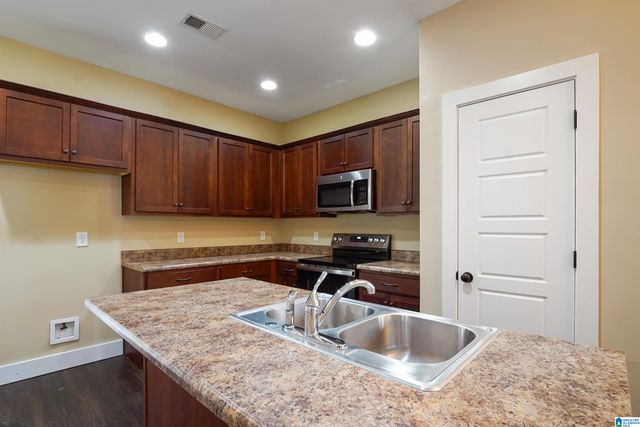 558 THE HEIGHTS LANE, Calera, AL 35040