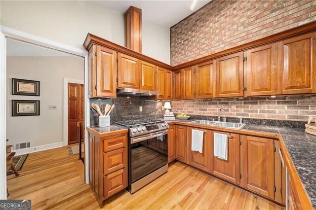 910 Freemanwood Lane, Milton, GA 30004