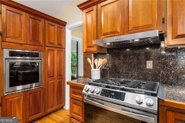 910 Freemanwood Lane, Milton, GA 30004