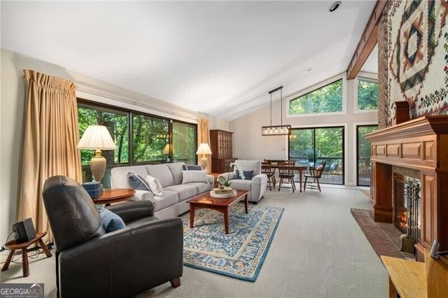 910 Freemanwood Lane, Milton, GA 30004