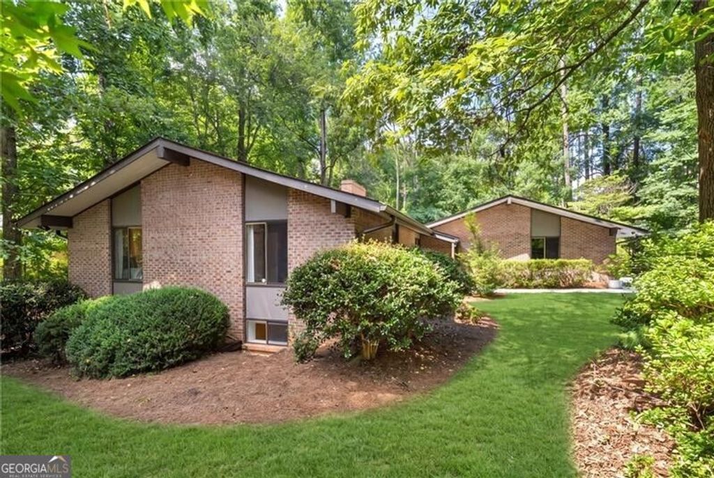 910 Freemanwood Lane, Milton, GA 30004