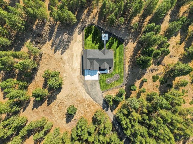 28230 N Hardesty Rd, Chattaroy, WA 99003