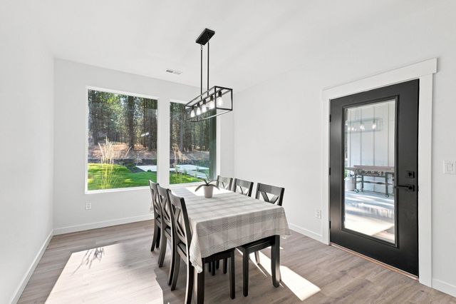 28230 N Hardesty Rd, Chattaroy, WA 99003