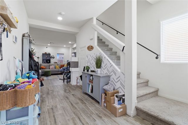 5625 Canoe Ridge Court, Las Vegas, NV 89141