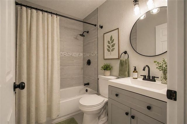 15324 Fuller Avenue, Grandview, MO 64030