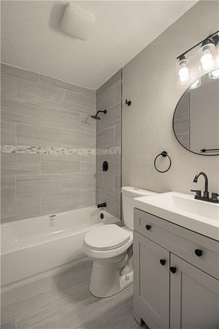 15324 Fuller Avenue, Grandview, MO 64030