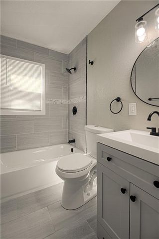 15324 Fuller Avenue, Grandview, MO 64030