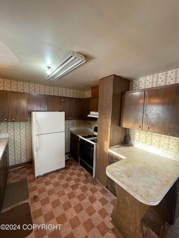 4312 E 6th Avenue, Anchorage, AK 99508