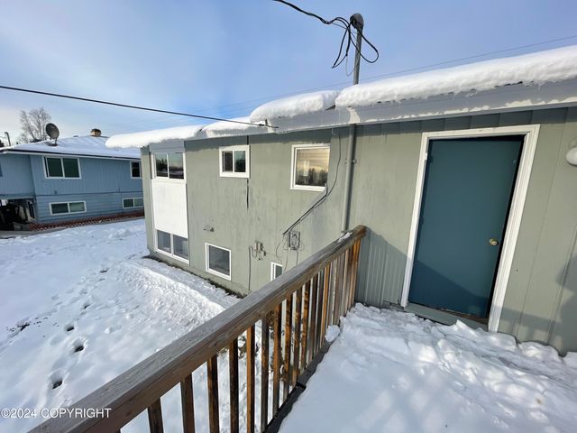 4312 E 6th Avenue, Anchorage, AK 99508