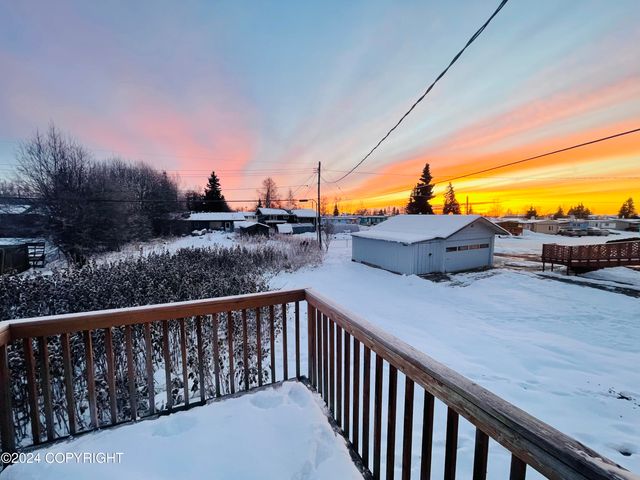 4312 E 6th Avenue, Anchorage, AK 99508