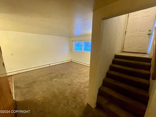 4312 E 6th Avenue, Anchorage, AK 99508