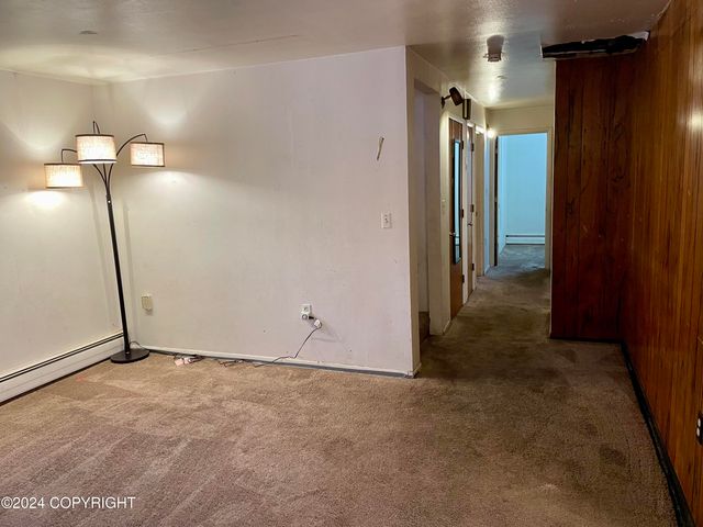 4312 E 6th Avenue, Anchorage, AK 99508