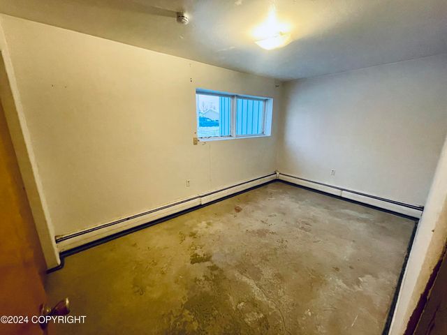 4312 E 6th Avenue, Anchorage, AK 99508