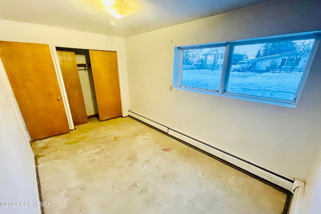 4312 E 6th Avenue, Anchorage, AK 99508
