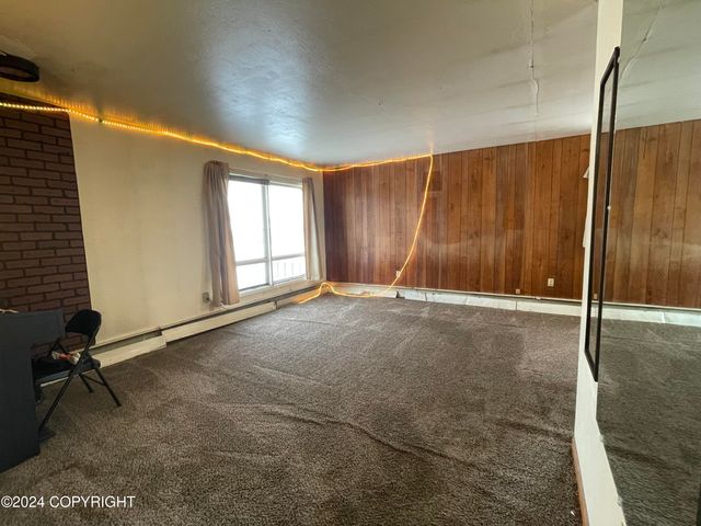4312 E 6th Avenue, Anchorage, AK 99508