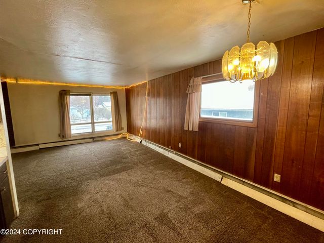 4312 E 6th Avenue, Anchorage, AK 99508