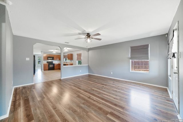 3612 Mistik Mdws, Selma, TX 78154