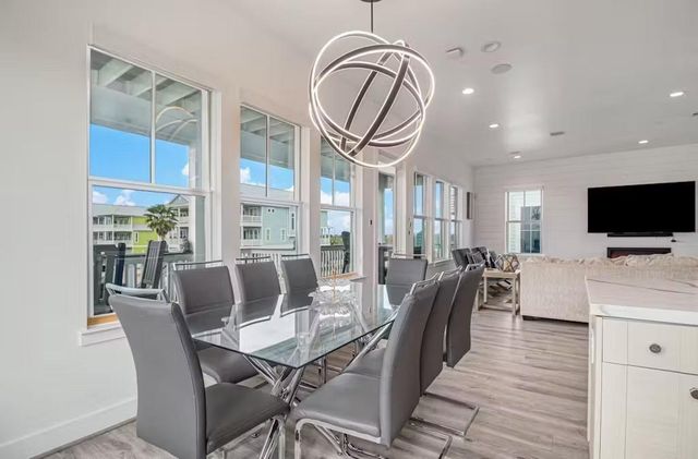 3814 Abalone Road, Galveston, TX 77554