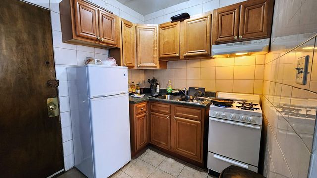 4764 N Virginia Avenue 307, Chicago, IL 60625