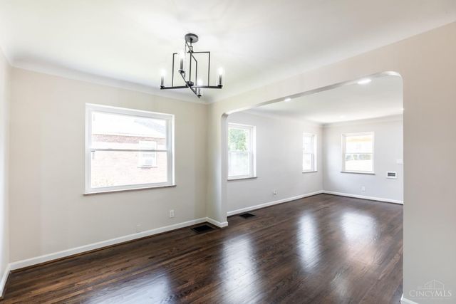 2524 Ardmore Avenue, Golf Manor, OH 45237