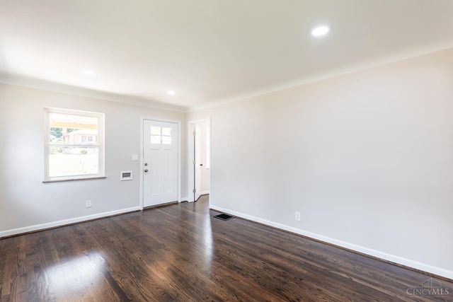2524 Ardmore Avenue, Golf Manor, OH 45237