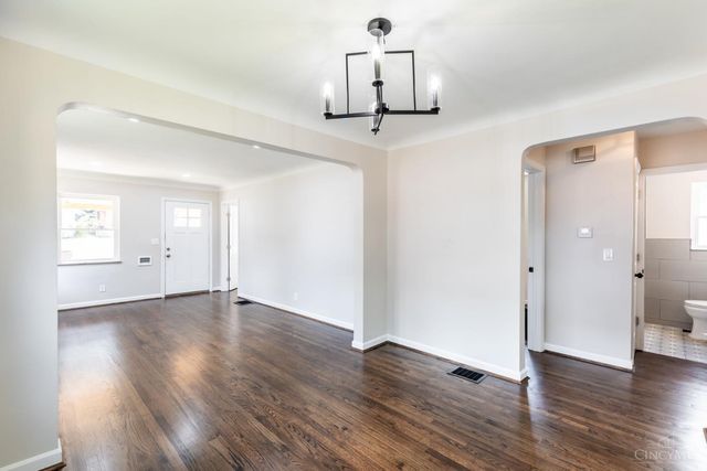 2524 Ardmore Avenue, Golf Manor, OH 45237