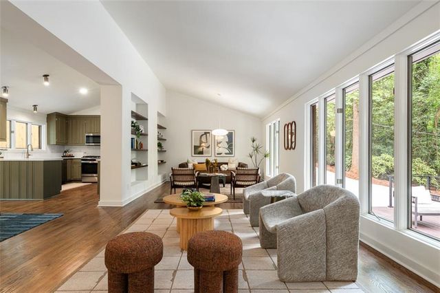 922 Barton Woods Road NE, Atlanta, GA 30307