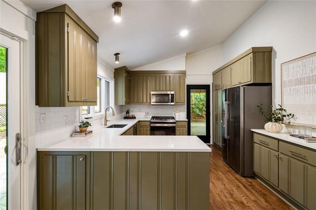 922 Barton Woods Road NE, Atlanta, GA 30307