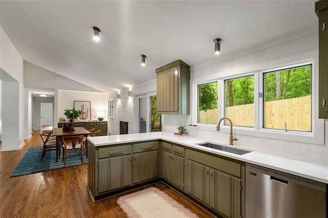 922 Barton Woods Road NE, Atlanta, GA 30307