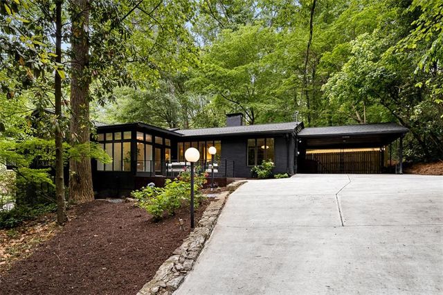 922 Barton Woods Road NE, Atlanta, GA 30307