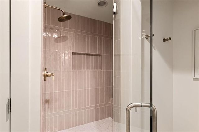 922 Barton Woods Road NE, Atlanta, GA 30307