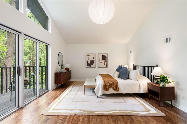 922 Barton Woods Road NE, Atlanta, GA 30307