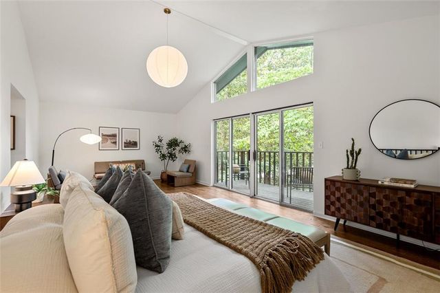 922 Barton Woods Road NE, Atlanta, GA 30307