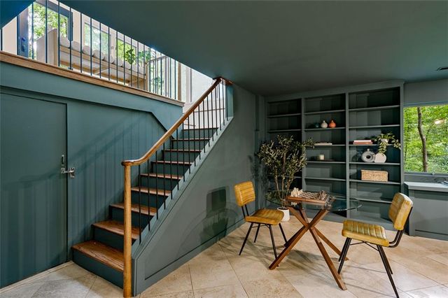 922 Barton Woods Road NE, Atlanta, GA 30307