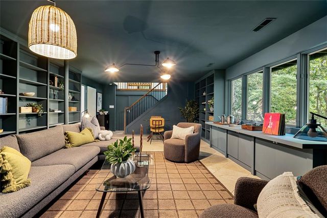 922 Barton Woods Road NE, Atlanta, GA 30307